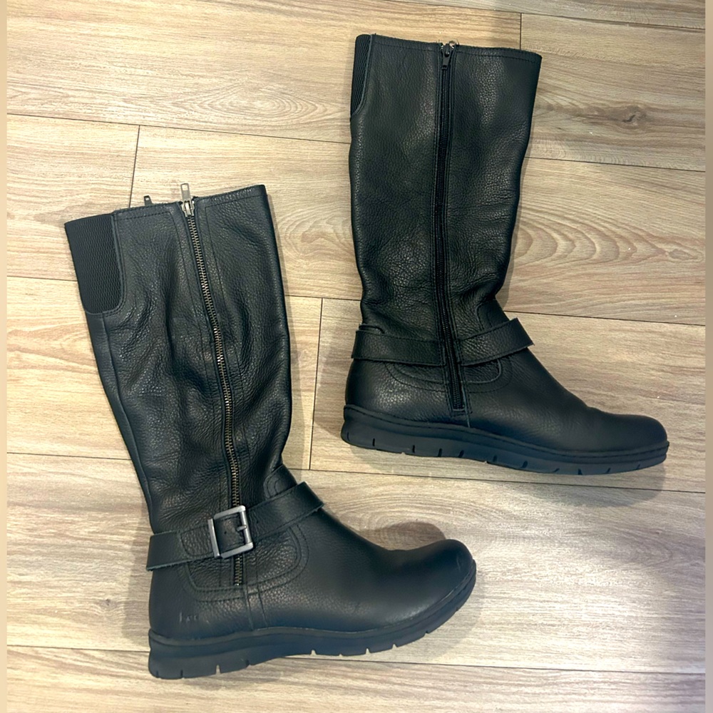 Black Leather - Expandable Womens Boots - Great for fuller calves US 8.5